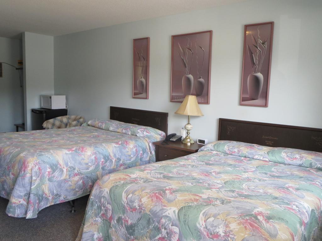 Round-Up Motel Clinton Zewnętrze zdjęcie
