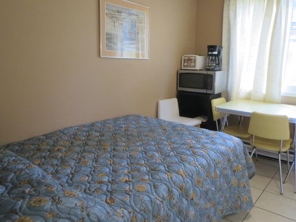 Round-Up Motel Clinton Zewnętrze zdjęcie
