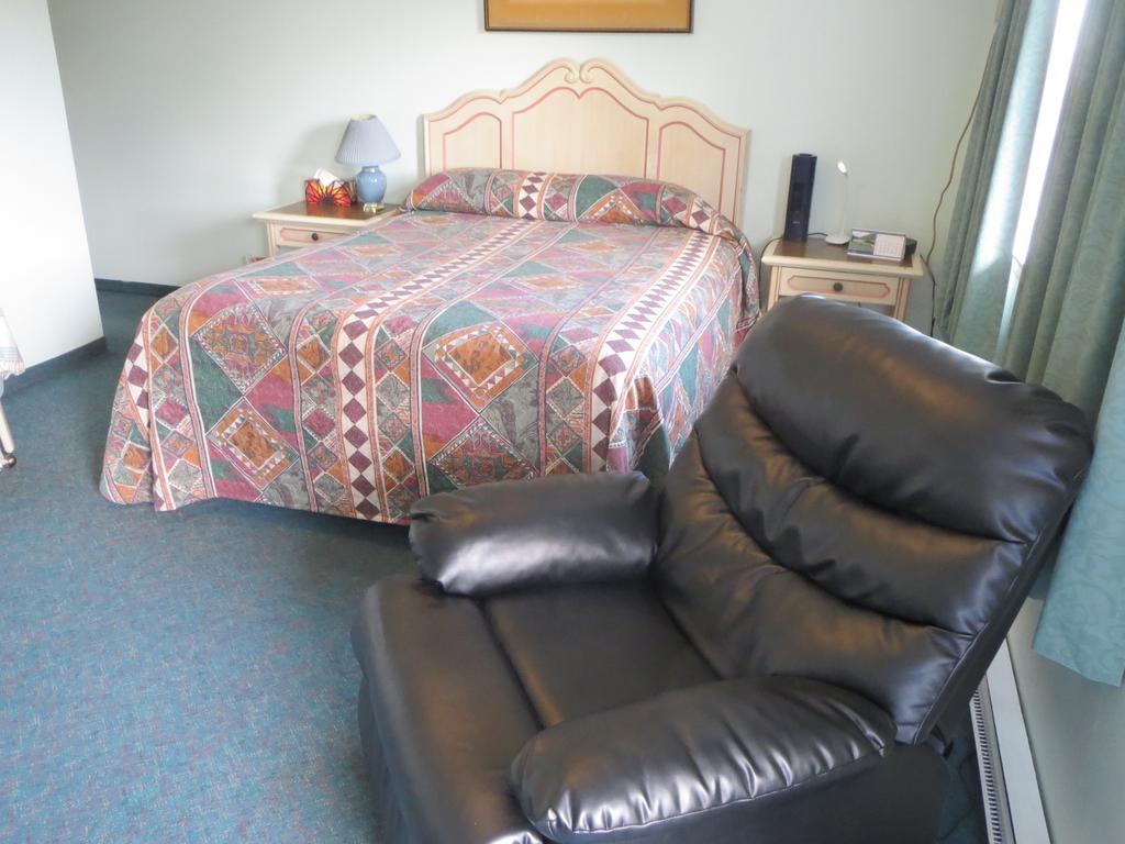 Round-Up Motel Clinton Zewnętrze zdjęcie